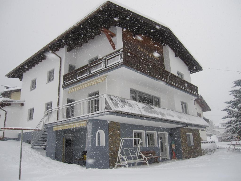 Galzigblick Apartment *